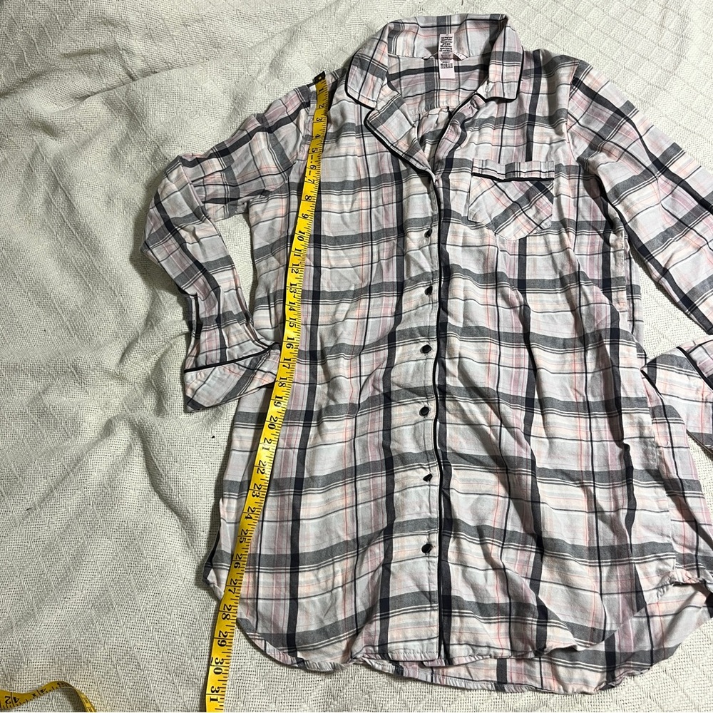 Women’s small Chic Plaid Long Sleeve night Shirt Victoria Secret